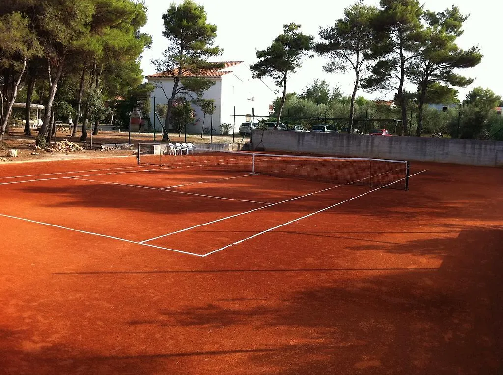 Apartments Liveric Vir Croatia